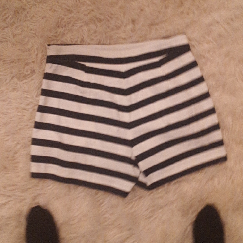JCrew Sailor Short - Picture 3 of 3